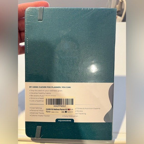 Clever Fox Wellness Planner - Picture 2 of 5